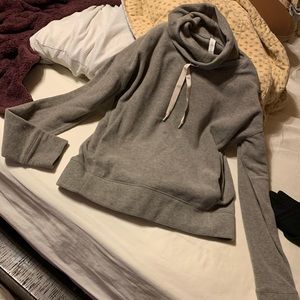 NWOT lululemon sweatshirt
